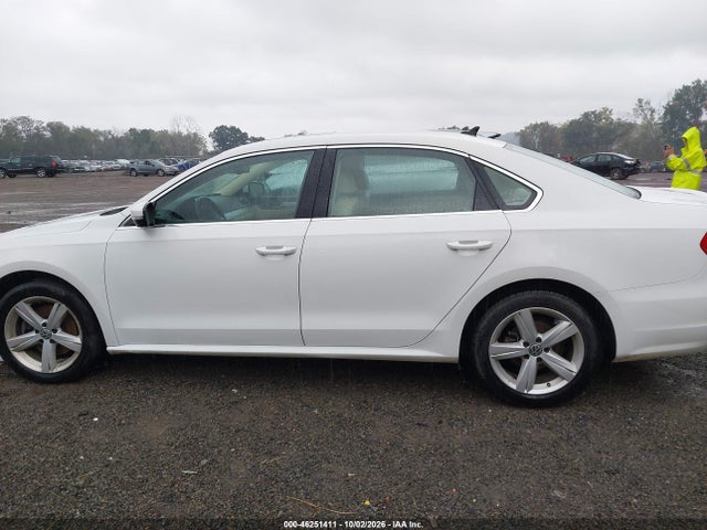 2013 Volkswagen Passat Se W/sunroof მანქანა იყიდება აუქციონზე, vin: 1VWBP7A37DC039434, აუქციონის ნომერი: 46251411