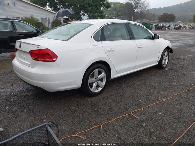 2013 Volkswagen Passat Se W/sunroof მანქანა იყიდება აუქციონზე, vin: 1VWBP7A37DC039434, აუქციონის ნომერი: 46251411