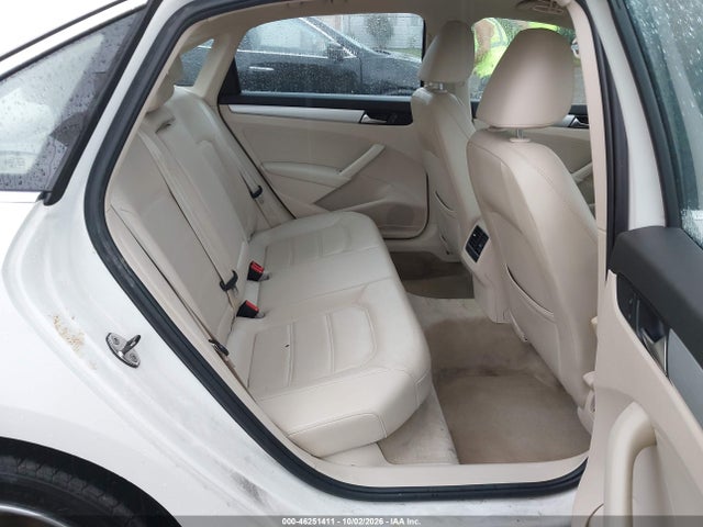2013 Volkswagen Passat Se W/sunroof მანქანა იყიდება აუქციონზე, vin: 1VWBP7A37DC039434, აუქციონის ნომერი: 46251411