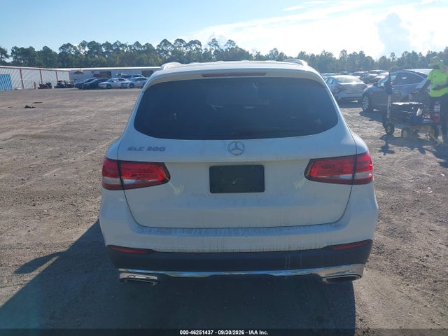 46251437 :رقم المزاد ، WDC0G4JB8GF029895 vin ، 2016 Mercedes-benz Glc 300 مزاد بيع