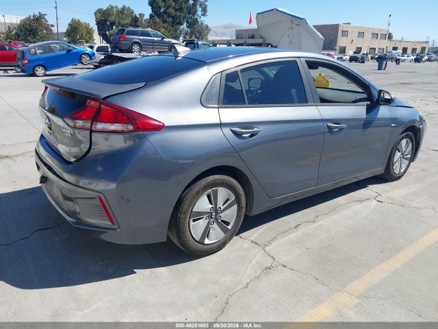 2020 Hyundai Ioniq Hybrid Blue მანქანა იყიდება აუქციონზე, vin: KMHC65LC4LU208874, აუქციონის ნომერი: 46251603