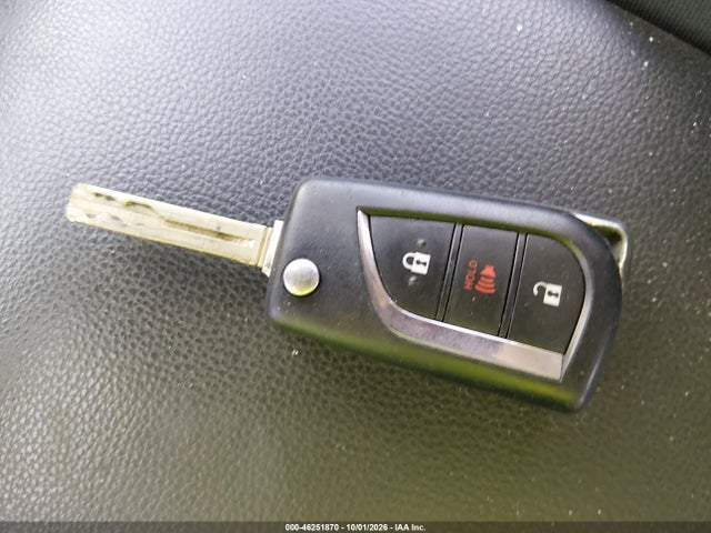 46251870 :رقم المزاد ، 2T3F1RFV1MC221155 vin ، 2021 Toyota Rav4 Le مزاد بيع