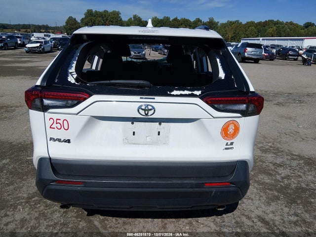 46251870 :رقم المزاد ، 2T3F1RFV1MC221155 vin ، 2021 Toyota Rav4 Le مزاد بيع