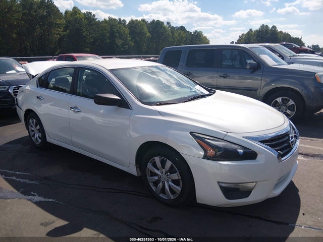 2015 Nissan Altima 2.5/2.5 S/2.5 Sl/2.5 Sv მანქანა იყიდება აუქციონზე, vin: 1N4AL3AP2FC266495, აუქციონის ნომერი: 46251953