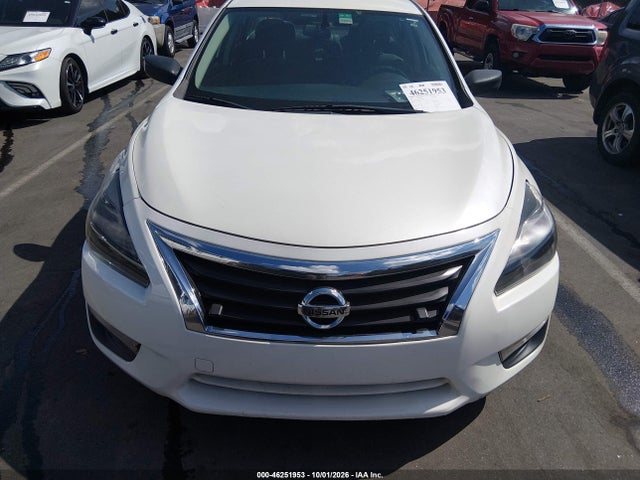 2015 Nissan Altima 2.5/2.5 S/2.5 Sl/2.5 Sv მანქანა იყიდება აუქციონზე, vin: 1N4AL3AP2FC266495, აუქციონის ნომერი: 46251953