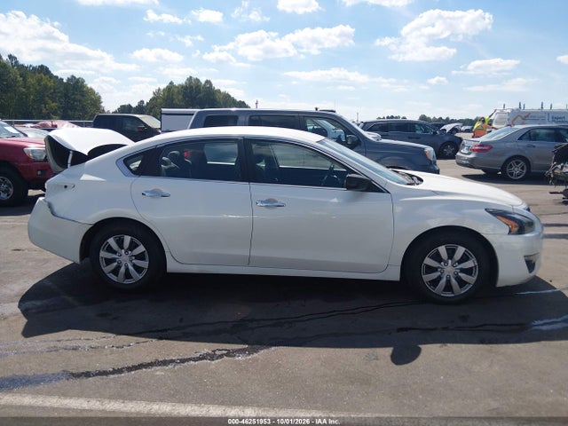 2015 Nissan Altima 2.5/2.5 S/2.5 Sl/2.5 Sv მანქანა იყიდება აუქციონზე, vin: 1N4AL3AP2FC266495, აუქციონის ნომერი: 46251953