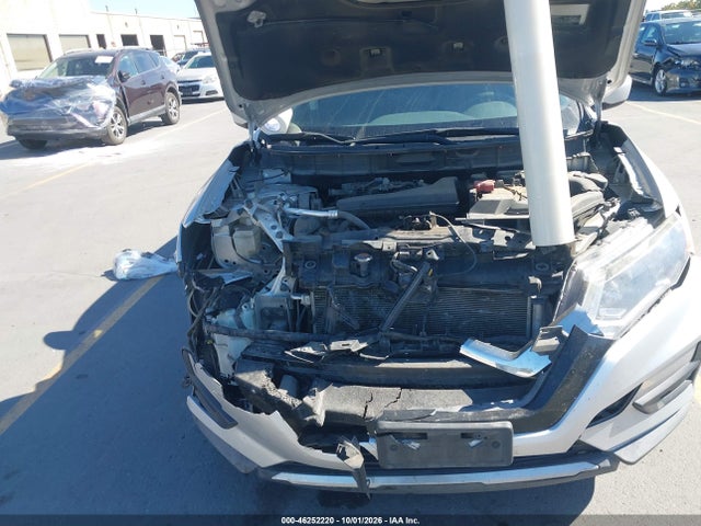 46252220 :رقم المزاد ، KNMAT2MV4HP555565 vin ، 2017 Nissan Rogue S مزاد بيع
