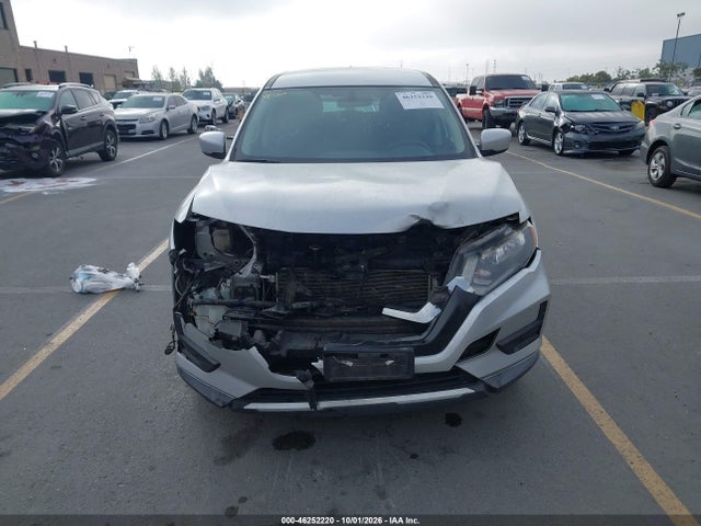 46252220 :رقم المزاد ، KNMAT2MV4HP555565 vin ، 2017 Nissan Rogue S مزاد بيع