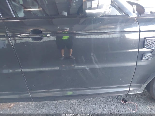 Продажа на аукционе авто 2016 Land Rover Range Rover Sport 5.0l V8 Supercharged Svr, vin: SALWZ2EF8GA583424, номер лота: 46252367