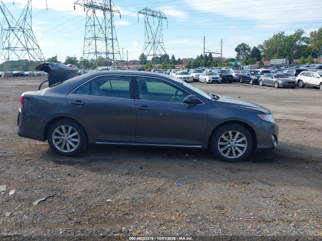 46252379 :رقم المزاد ، 4T4BF1FK5ER353888 vin ، 2014 Toyota Camry Xle مزاد بيع