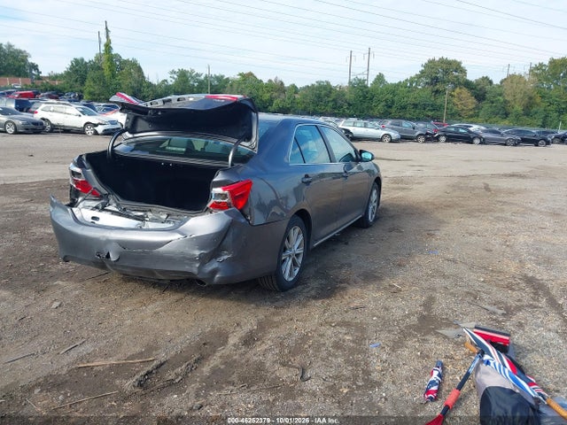 46252379 :رقم المزاد ، 4T4BF1FK5ER353888 vin ، 2014 Toyota Camry Xle مزاد بيع