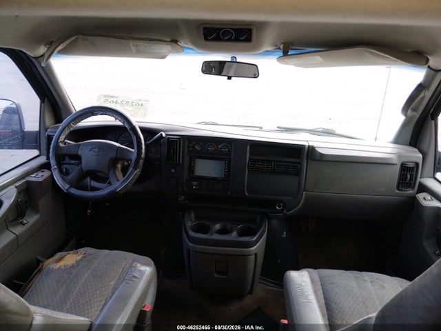 46252465 :رقم المزاد ، 1GNGG25UX41243372 vin ، 2004 Chevrolet Express مزاد بيع