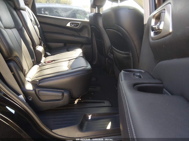 46252549 :رقم المزاد ، 5N1DR2MM4HC659267 vin ، 2017 Nissan Pathfinder Platinum مزاد بيع