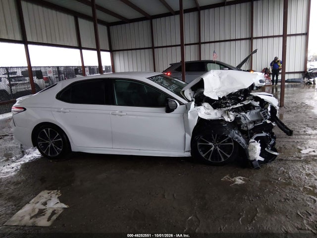 46252551 :رقم المزاد ، 4T1B11HK6KU732125 vin ، 2019 Toyota Camry Se مزاد بيع