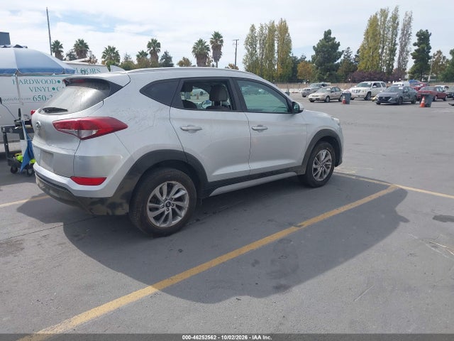 KM8J33A42JU653479 Hyundai TUCSON SEL