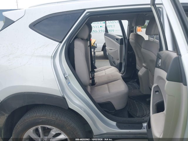 KM8J33A42JU653479 Hyundai TUCSON SEL