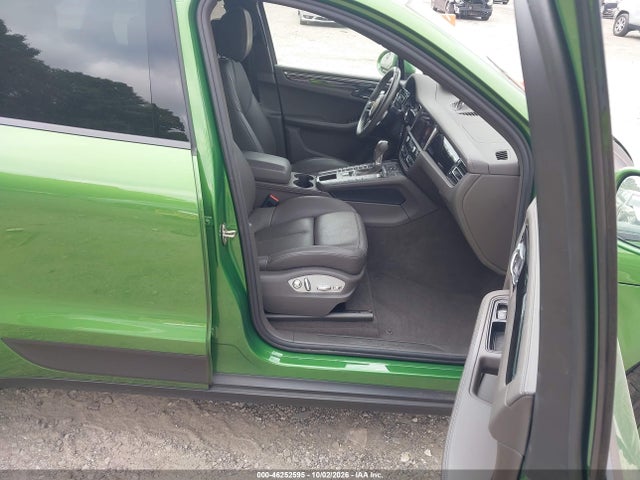 46252595 :رقم المزاد ، WP1AA2A56MLB04034 vin ، 2021 Porsche Macan مزاد بيع