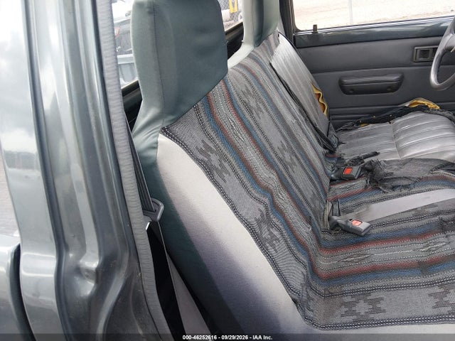 1991 Toyota Pickup 1/2 Ton Short Wheelbase მანქანა იყიდება აუქციონზე, vin: JT4RN81A7M5113385, აუქციონის ნომერი: 46252616