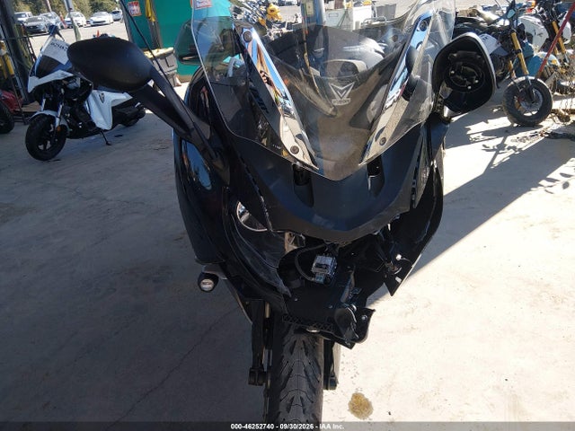 46252740 :رقم المزاد ، WB1061209DZZ24615 vin ، 2013 Bmw K1600 Gtl مزاد بيع