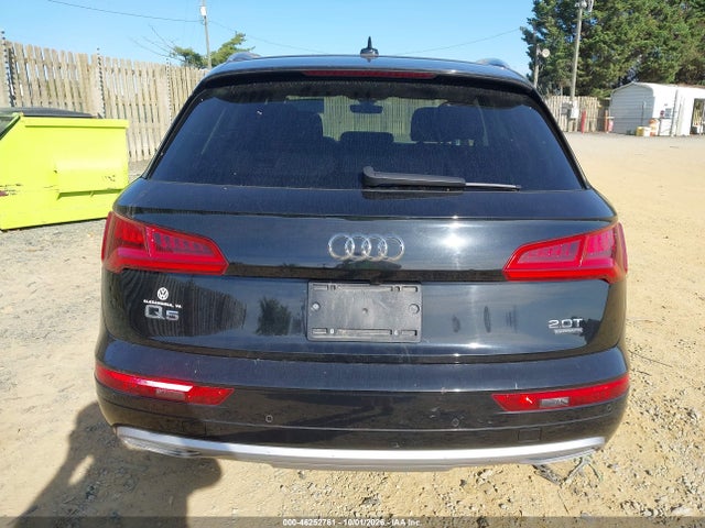 46252761 :رقم المزاد ، WA1BNAFY1J2004586 vin ، 2018 Audi Q5 2.0t Premium/2.0t Tech Premium مزاد بيع