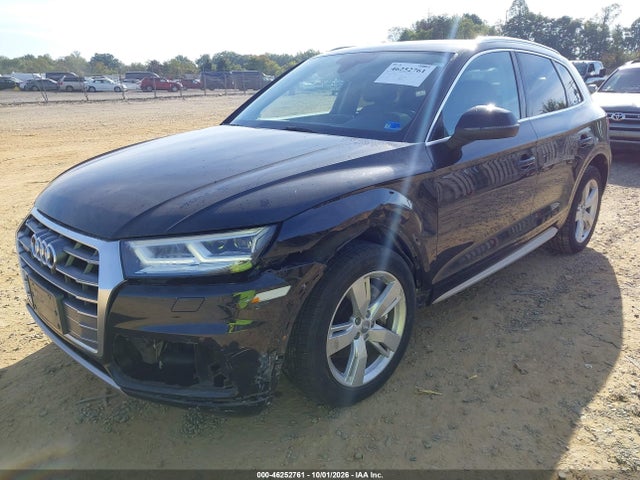 46252761 :رقم المزاد ، WA1BNAFY1J2004586 vin ، 2018 Audi Q5 2.0t Premium/2.0t Tech Premium مزاد بيع