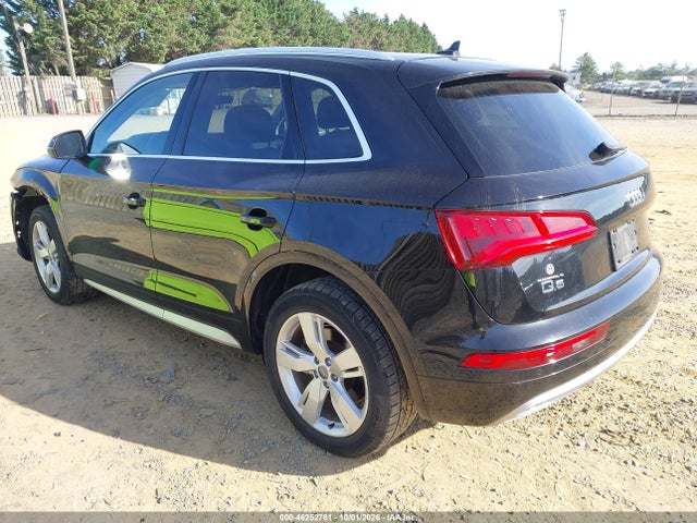 46252761 :رقم المزاد ، WA1BNAFY1J2004586 vin ، 2018 Audi Q5 2.0t Premium/2.0t Tech Premium مزاد بيع