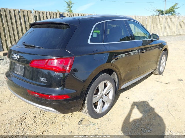 46252761 :رقم المزاد ، WA1BNAFY1J2004586 vin ، 2018 Audi Q5 2.0t Premium/2.0t Tech Premium مزاد بيع