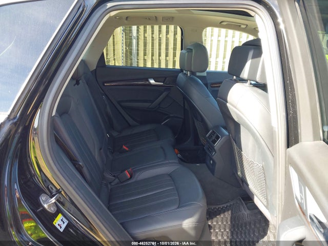 46252761 :رقم المزاد ، WA1BNAFY1J2004586 vin ، 2018 Audi Q5 2.0t Premium/2.0t Tech Premium مزاد بيع