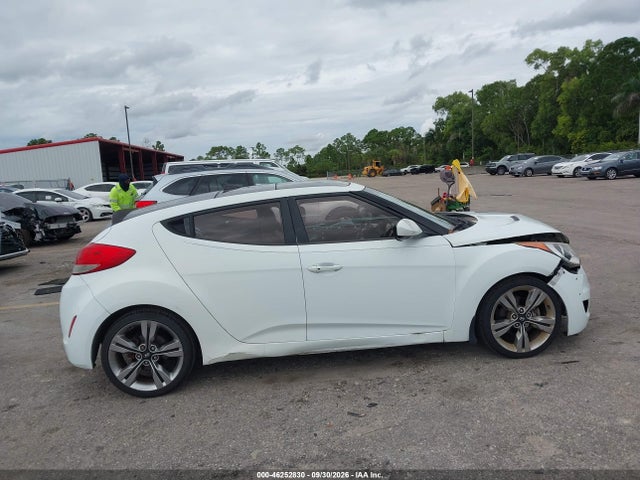 Продаж на аукціоні авто 2013 Hyundai Veloster Base W/gray, vin: KMHTC6AD2DU107490, номер лоту: 46252830