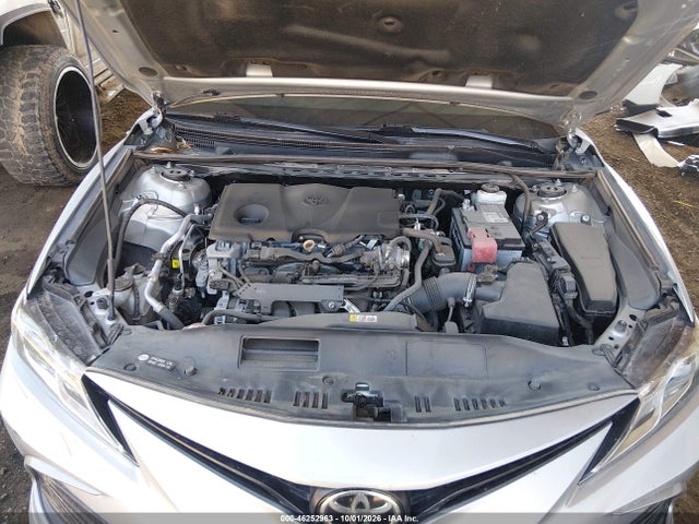 46252963 :رقم المزاد ، 4T1C11AK4MU421973 vin ، 2021 Toyota Camry Le مزاد بيع