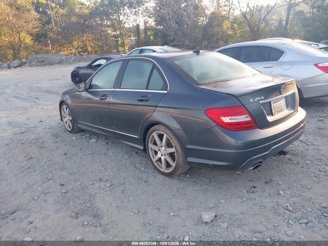 Продажа на аукционе авто 2013 Mercedes-benz C 250 Sport, vin: WDDGF4HB4DR264825, номер лота: 46253148