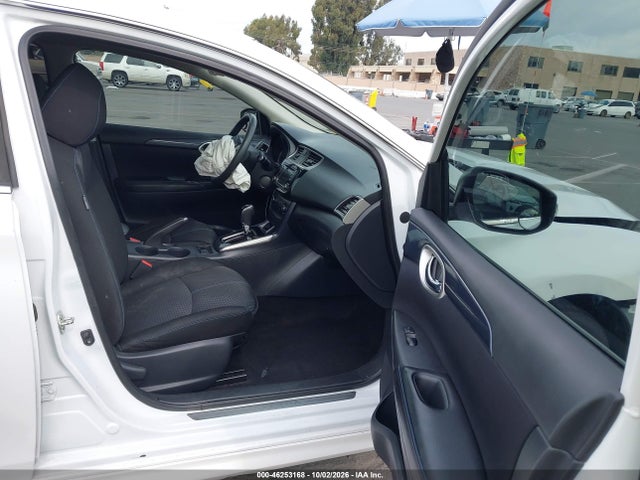 Продажа на аукционе авто 2017 Nissan Sentra Sr, vin: 3N1AB7AP4HY375798, номер лота: 46253168