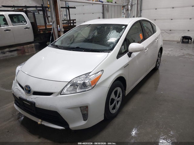 2015 Toyota Prius Two მანქანა იყიდება აუქციონზე, vin: JTDKN3DU7F0465957, აუქციონის ნომერი: 46253226