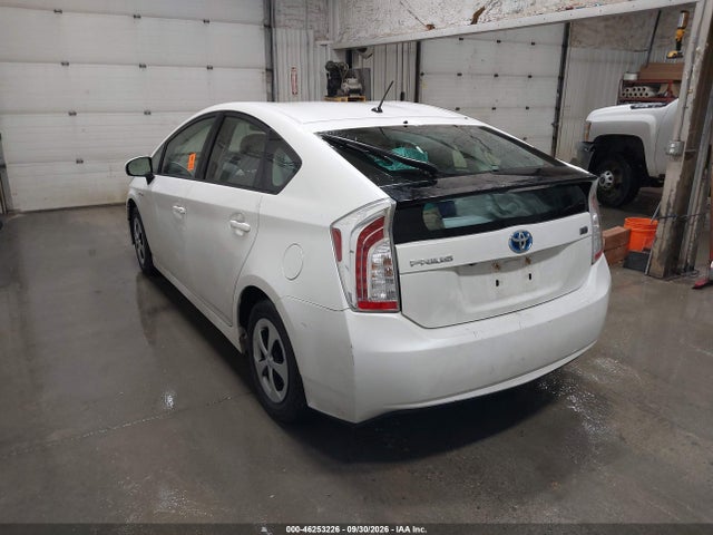 2015 Toyota Prius Two მანქანა იყიდება აუქციონზე, vin: JTDKN3DU7F0465957, აუქციონის ნომერი: 46253226