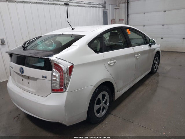 2015 Toyota Prius Two მანქანა იყიდება აუქციონზე, vin: JTDKN3DU7F0465957, აუქციონის ნომერი: 46253226