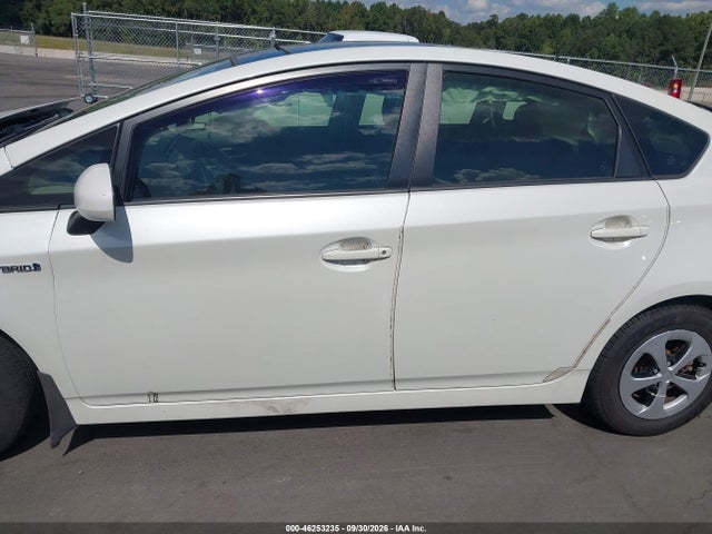 Продажа на аукционе авто 2014 Toyota Prius Three, vin: JTDKN3DU4E1754593, номер лота: 46253235