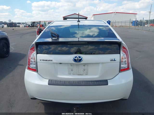 Продажа на аукционе авто 2014 Toyota Prius Three, vin: JTDKN3DU4E1754593, номер лота: 46253235