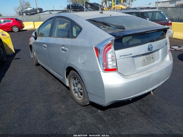 Toyota Prius Two 2015 JTDKN3DU4F0445603 Image 3