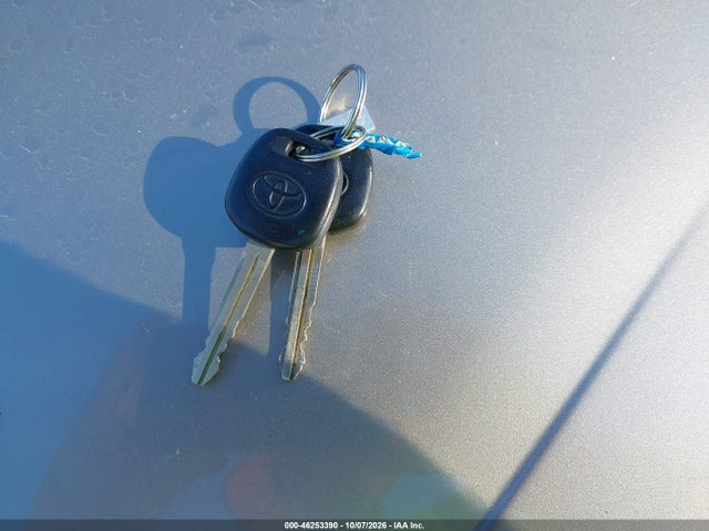 Продаж на аукціоні авто 2000 Toyota Sienna Xle, vin: 4T3ZF13C4YU217124, номер лоту: 46253390