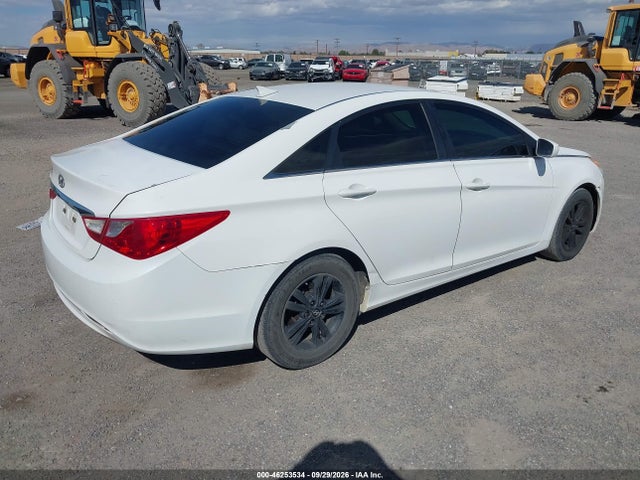 2013 Hyundai Sonata Gls მანქანა იყიდება აუქციონზე, vin: 5NPEB4AC6DH740015, აუქციონის ნომერი: 46253534