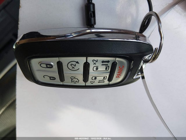 Chrysler Pacifica Limited 2026 2C4RC1GG7TR193393 Image 11