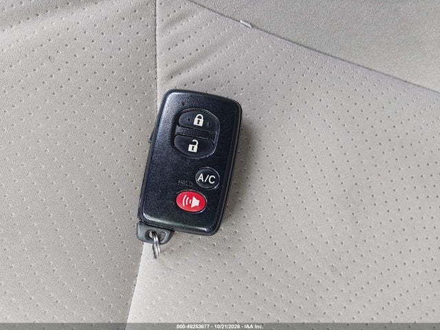2014 Toyota Prius Three მანქანა იყიდება აუქციონზე, vin: JTDKN3DU6E0384298, აუქციონის ნომერი: 46253677