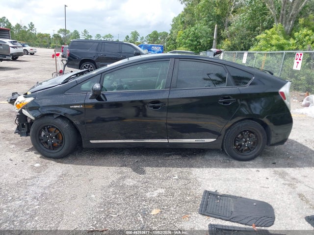 2014 Toyota Prius Three მანქანა იყიდება აუქციონზე, vin: JTDKN3DU6E0384298, აუქციონის ნომერი: 46253677