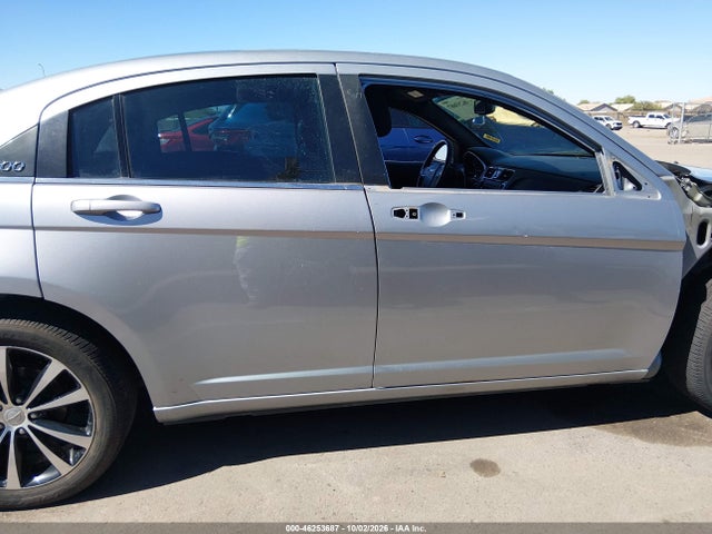 Chrysler 200 Touring 2014 1C3CCBBB6EN131754 Image 14