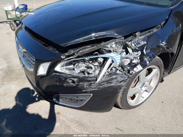 Продаж на аукціоні авто 2013 Volvo S60 T5/t5 Platinum/t5 Premier/t5 Premier Plus, vin: YV1612FH1D2197863, номер лоту: 46253696