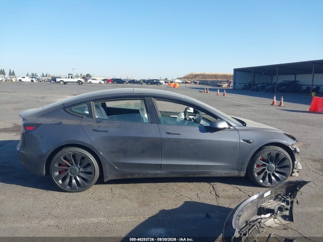 2022 Tesla Model 3 Performance Dual Motor All-wheel Drive მანქანა იყიდება აუქციონზე, vin: 5YJ3E1EC3NF136039, აუქციონის ნომერი: 46253726