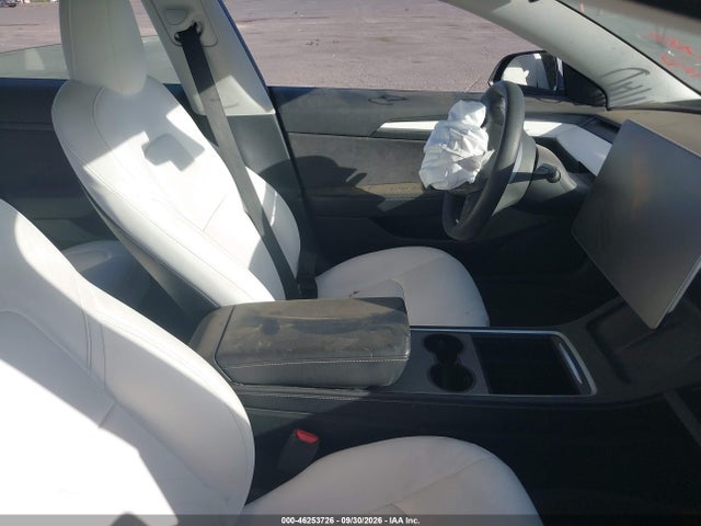 2022 Tesla Model 3 Performance Dual Motor All-wheel Drive მანქანა იყიდება აუქციონზე, vin: 5YJ3E1EC3NF136039, აუქციონის ნომერი: 46253726