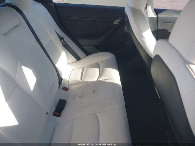 2022 Tesla Model 3 Performance Dual Motor All-wheel Drive მანქანა იყიდება აუქციონზე, vin: 5YJ3E1EC3NF136039, აუქციონის ნომერი: 46253726