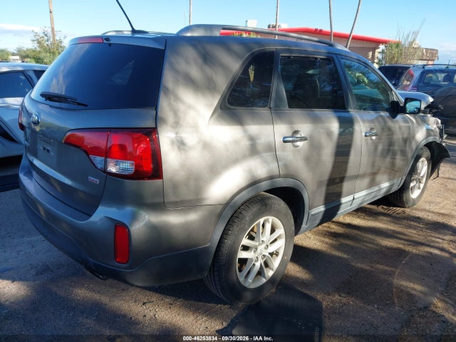 KIA SORENTO LX 2014 5XYKT3A61EG535988 Image 4