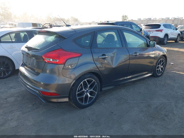 1FADP3K24GL275883 Ford FOCUS SE
